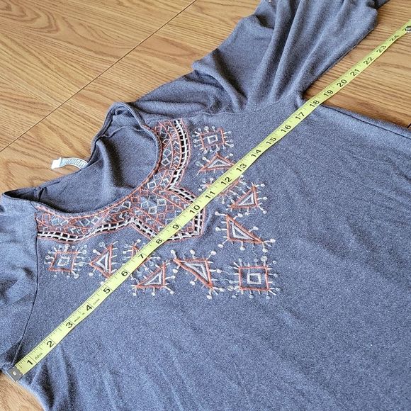 Mollorello round neck embroidered blause size Small color gray and orange - Picture 10 of 13